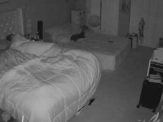 voyeurcam-house-charleys-room webcam model stream image