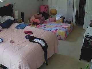 voyeurcam-house-charleys-room webcam model stream image