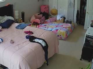 voyeurcam-house-charleys-room webcam model stream image
