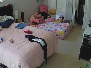 voyeurcam-house-charleys-room webcam model stream image