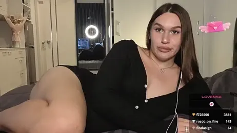 SophieTrner webcam model stream image