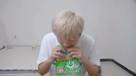 Chocolates-001 webcam model stream image