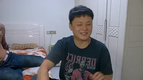 Chocolates-001 webcam model stream image