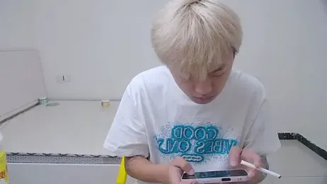 Chocolates-001 webcam model stream image