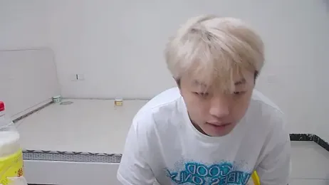 Chocolates-001 webcam model stream image