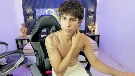 Estiv18_ webcam stripchat model stream image