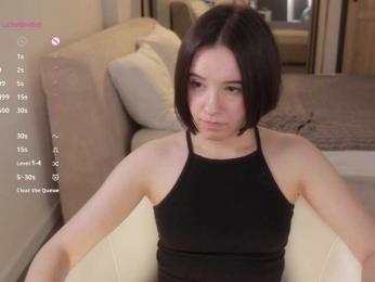 MissEssie webcam bongacams model stream image