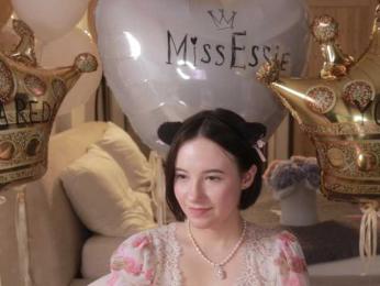 MissEssie webcam bongacams model stream image