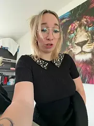 Giuliana_baby webcam stripchat model stream image