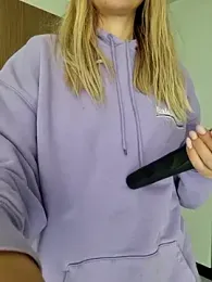 Luna_Veil webcam model stream image