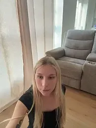 SabrinaRose_xxx webcam stripchat model stream image