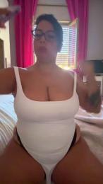 Mikela_ webcam model stream image