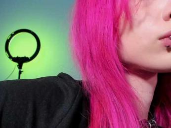 mnepohuyy webcam model stream image