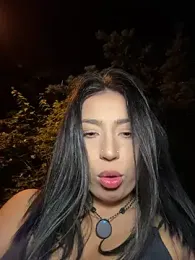 KimArts webcam model stream image