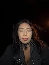 KimArts webcam model stream image