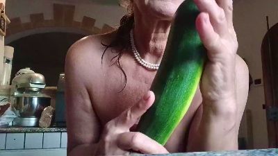 marymonella webcam model stream image