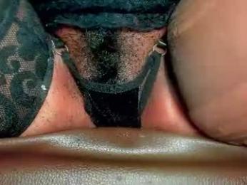 melania_browis webcam model stream image