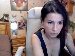 kendramom webcam model stream image