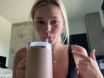 luvaimee webcam model stream image
