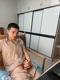 gutou001 webcam stripchat model stream image