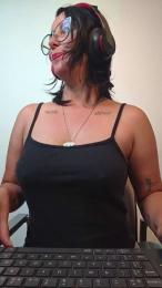 mahina84_ webcam model stream image