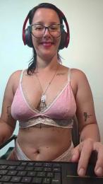 mahina84_ webcam model stream image