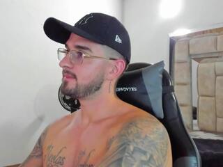 Ashton Muller webcam model stream image