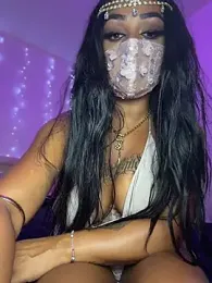 kamila_french webcam model stream image