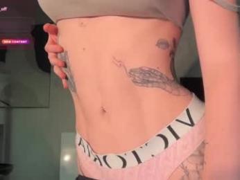 golden_alinee webcam chaturbate model stream image