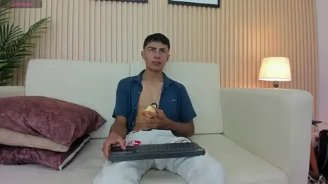Bruno_fox webcam stripchat model stream image