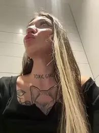 SaintSquirt webcam model stream image