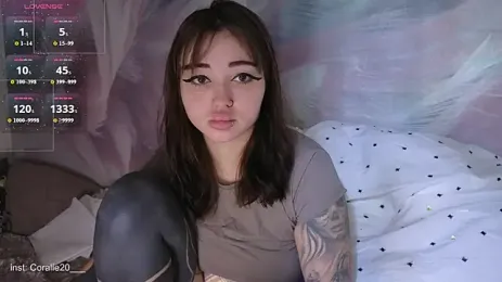 Coralie20_ webcam stripchat model stream image