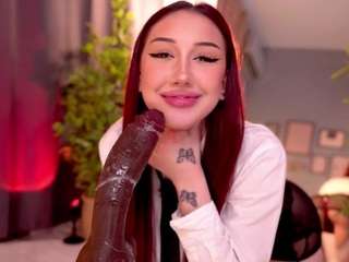 saylunaa webcam camsoda model stream image