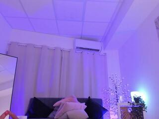 Diva Madisson webcam model stream image
