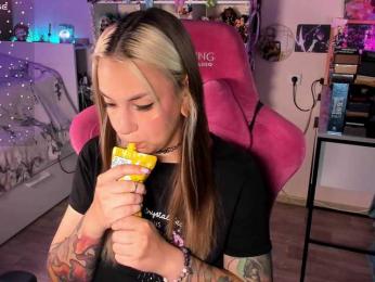 ChloeKohaku webcam model stream image