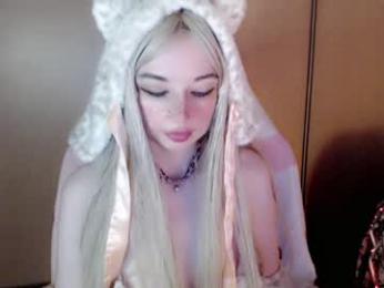 oh_pichuu webcam model stream image