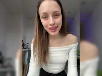 MilaLuxury webcam bongacams model stream image