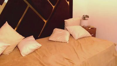 Vixen_Kitty webcam cam4 model stream image
