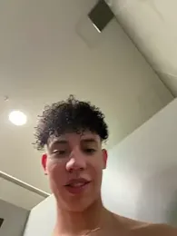 yoursexyjose webcam stripchat model stream image