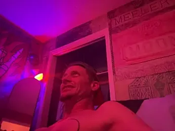 trash4cash webcam model stream image