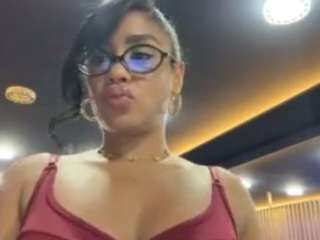 kendallk webcam model stream image