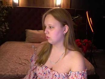 CrystallPaws webcam model stream image