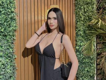AthenaFamurri webcam model stream image