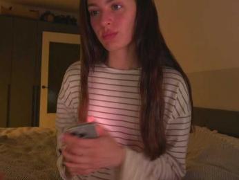 emmsee webcam bongacams model stream image