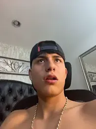 Lander_Cruz webcam model stream image