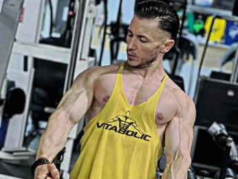 PumpIron webcam model stream image