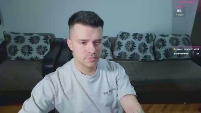 johnnylove22 webcam model stream image