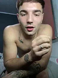 Gero2001arg webcam stripchat model stream image