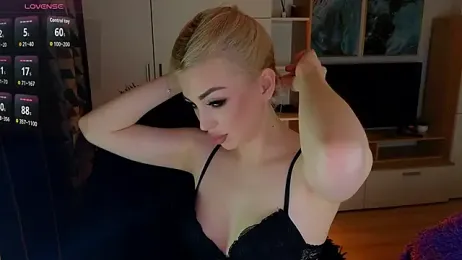 MilanaOmg webcam model stream image