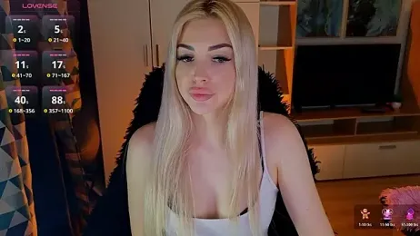 MilanaOmg webcam model stream image